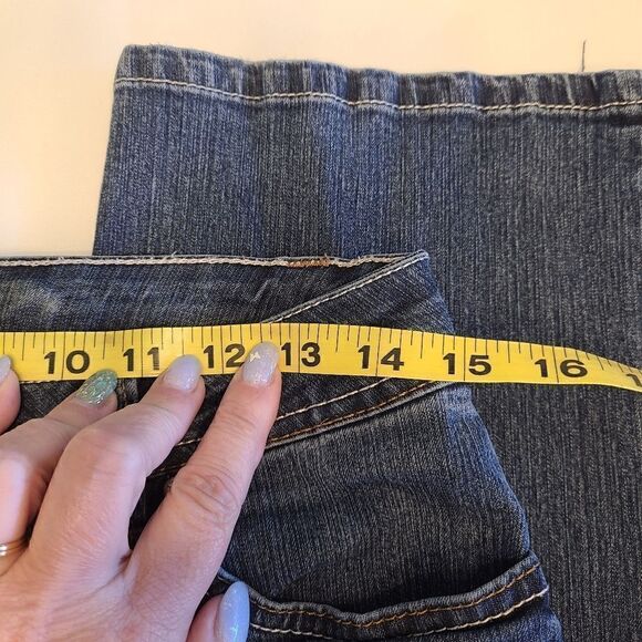 l.e.i. Chelsea blue denim jeans, lowrise bootcut, girls size 16 - Picture 3 of 7